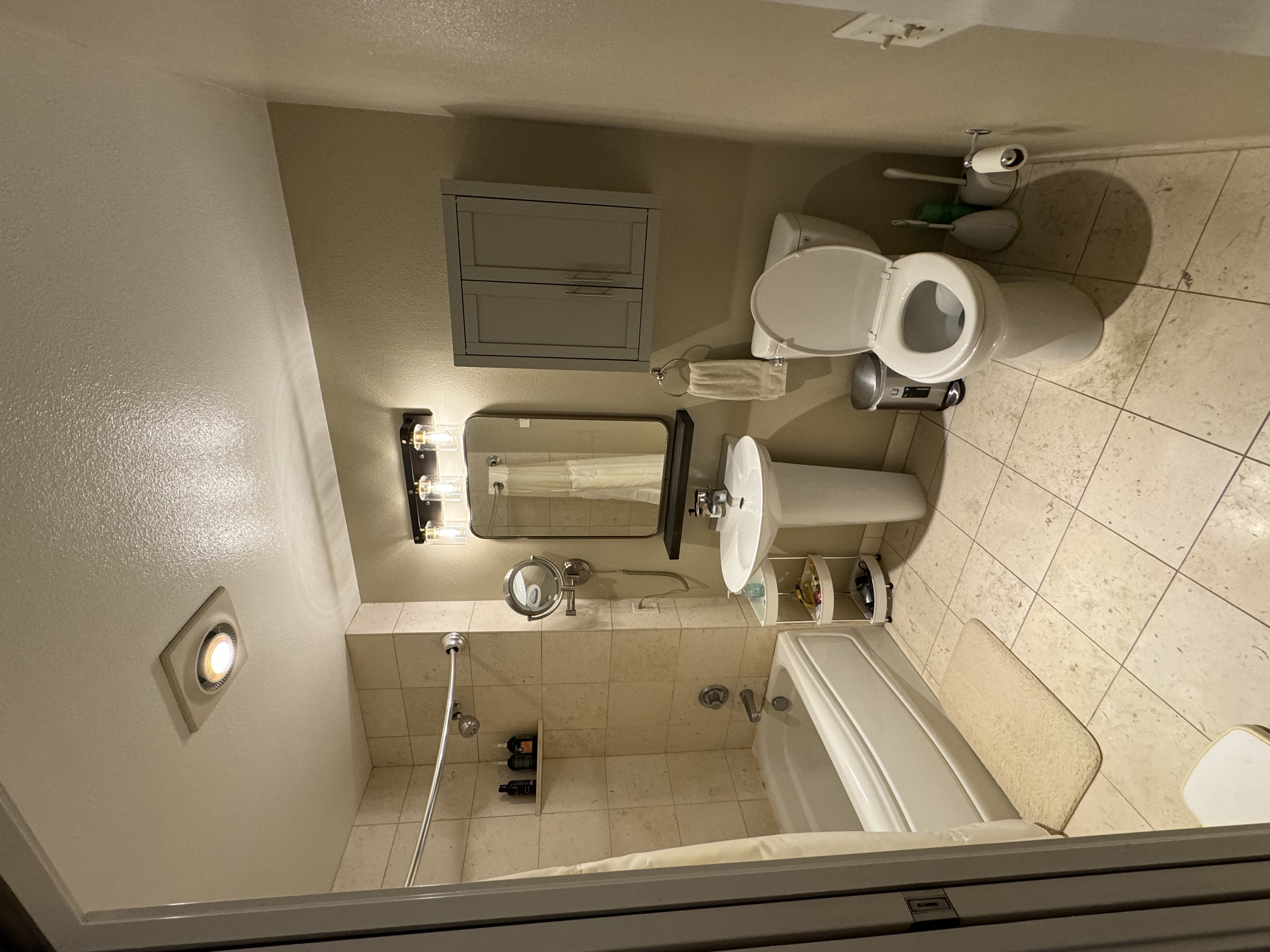 Second bedroom detail