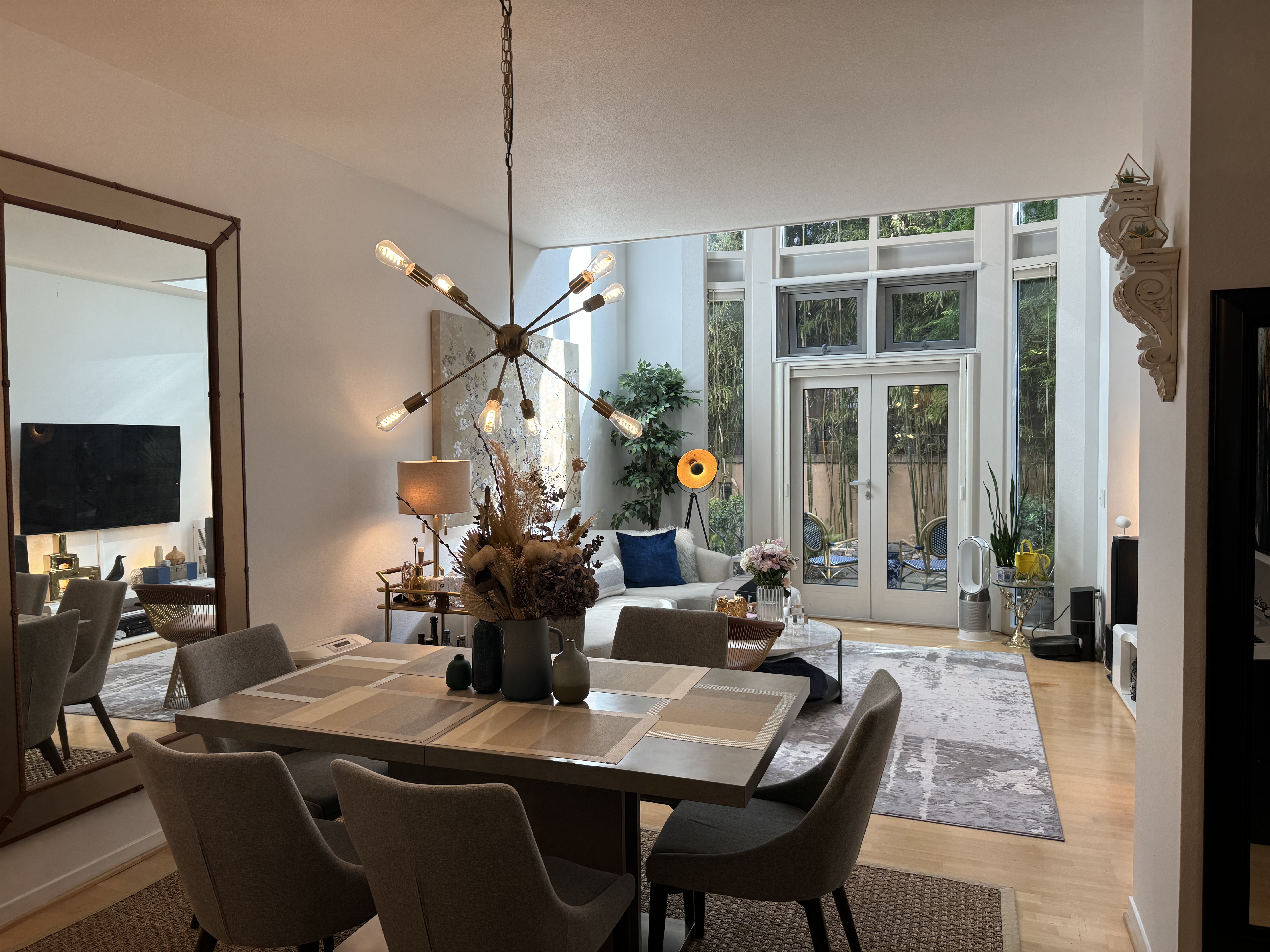 Dining area with Sputnik chandelier